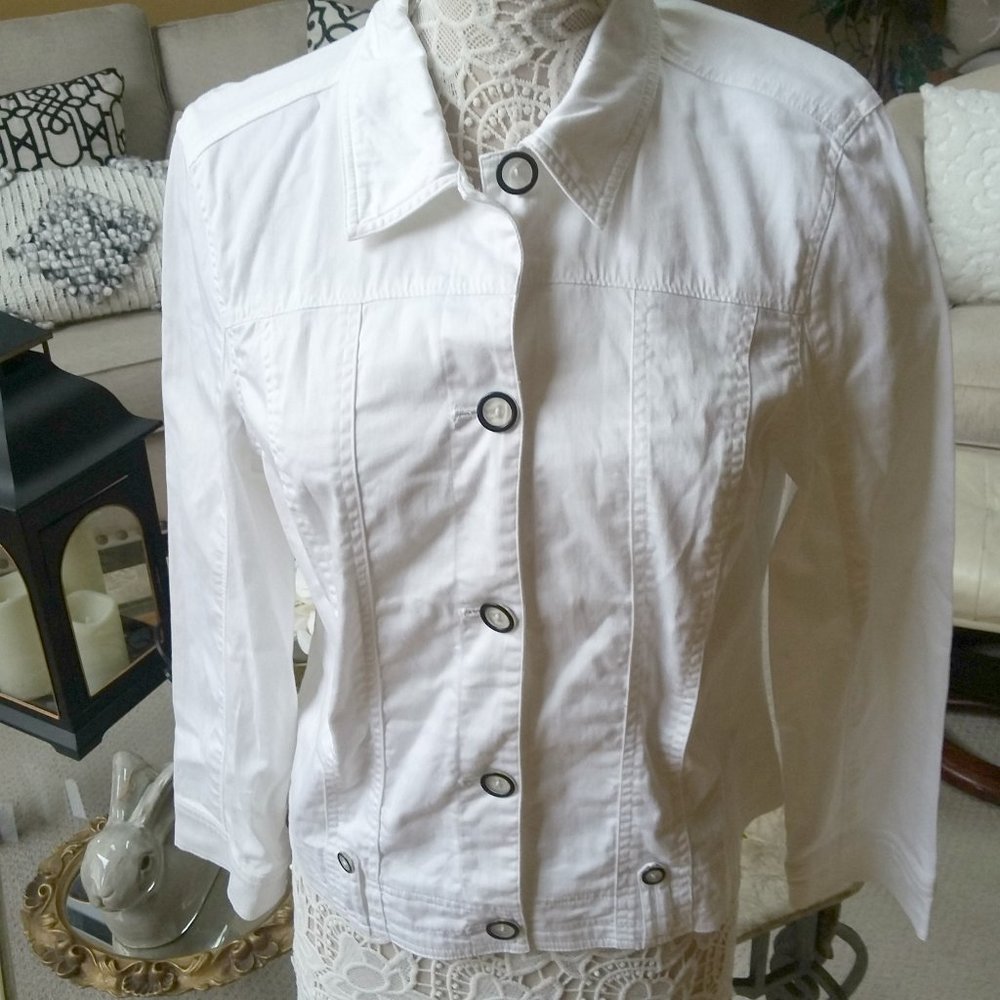 Pretty Spring Stretch Jacket By Requirements - image 1